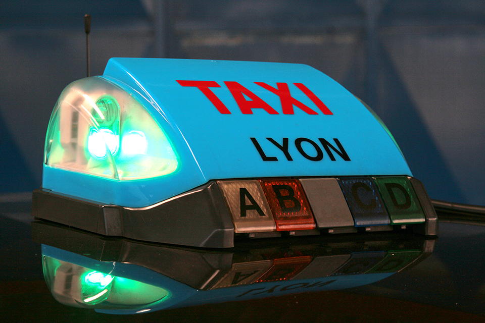 Bright Taxi